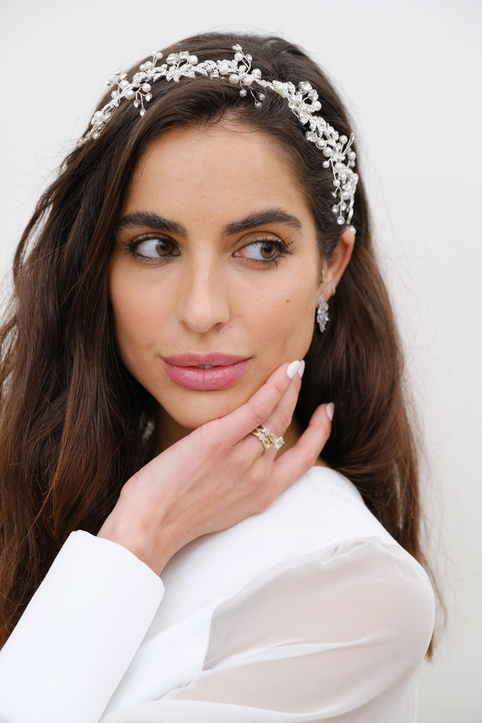Chiara headdress
